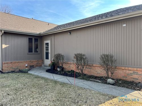 27 Meadowpond Dr, Perrysburg, OH, 43551-3173 | Card Image