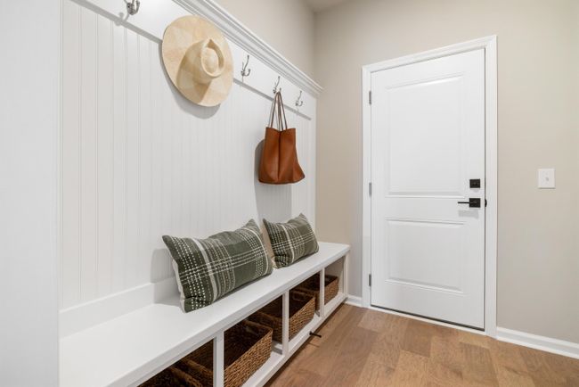 Aspen Mudroom Valet | Image 16