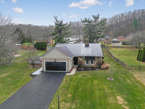 180 Bogey Dr, Abingdon, VA, 24211-3606 | Card Image