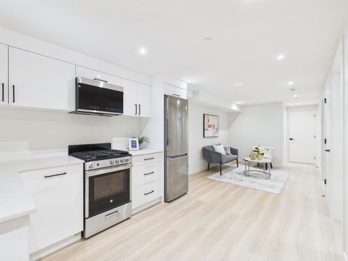 2230 W 21st Avenue, Vancouver, BC, V6L1J5 | Card Image