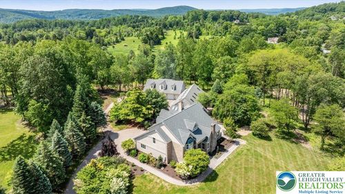 2630 Eagle Ln, Hellertown, PA, 18055-3361 | Card Image