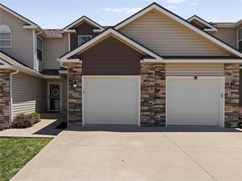 213 Pointe Ln, Raymore, MO, 64083-7801 | Card Image