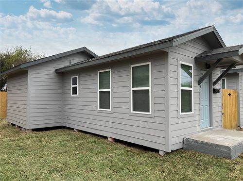 803 18th St, Corpus Christi, TX, 78405-1549 | Card Image