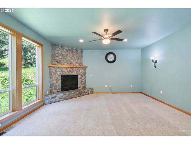 25100 Foss Rd, House other with 4 bedrooms, 3 bathrooms and 1 parking in Nehalem OR | Image 16
