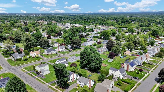 80 Longvue Dr, House other with 3 bedrooms, 2 bathrooms and null parking in Wethersfield CT | Image 34