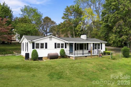 111 Sherwood Rd, Swannanoa, NC, 28778-2135 | Card Image