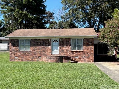 913 W 3rd St, Rector, AR, 72461-1511 | Card Image
