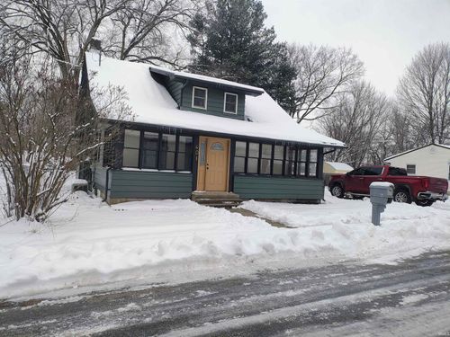 401 N Third St, Pierceton, IN, 46562-9468 | Card Image