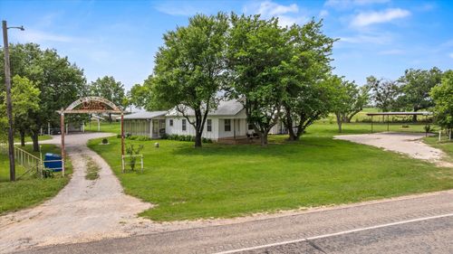 11755 W Fm 8, Stephenville, TX, 76401-8656 | Card Image
