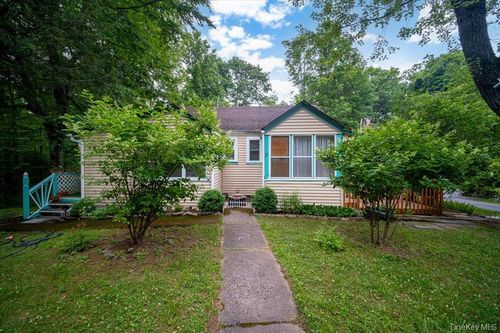 19 Nature Way, South Fallsburg, NY, 12779 | Card Image