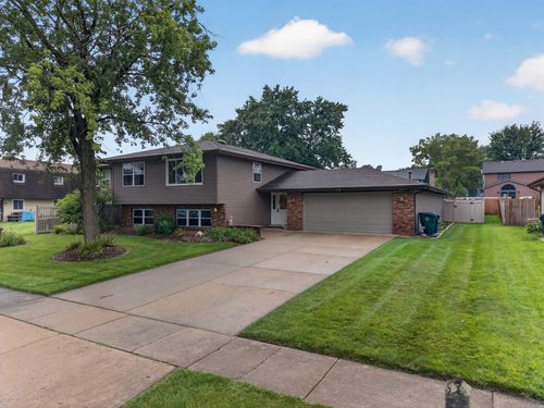 103 Deerpath Dr, Minooka, IL, 60447-8754 | Card Image