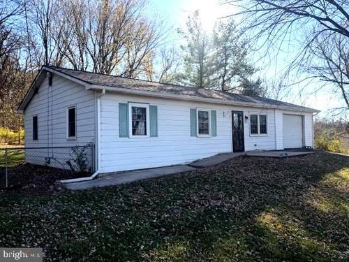 54 Raven Way, SHEPHERDSTOWN, WV, 25443-4786 | Card Image