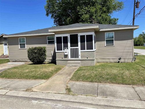 2141 Martha St, Lake Charles, LA, 70601-1837 | Card Image