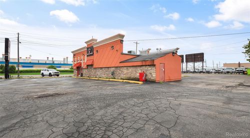 21603 Mound Rd, Warren, MI, 48091-4843 | Card Image