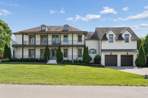111 Heady Dr, Nashville, TN, 37205-4403 | Card Image