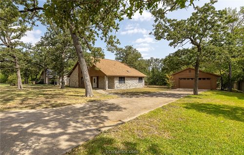 1215 Merry Oaks Dr, College Station, TX, 77840-2608 | Card Image