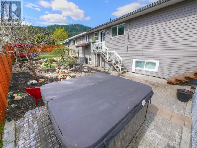 21 Duncan Ave, House other with 6 bedrooms, 4 bathrooms and 6 parking in Fruitvale BC | Image 11