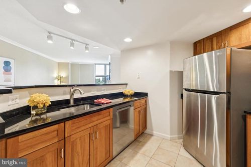 apt-309-2220 Fairfax Dr, ARLINGTON, VA, 22201-6629 | Card Image