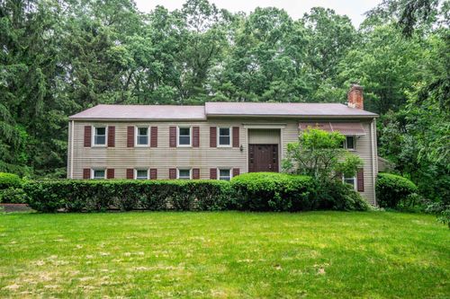 35 Chestnut Hill Rd, West Simsbury, CT, 06092-2607 | Card Image