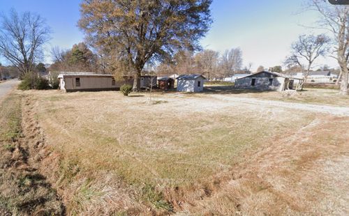 778 E Locust St, Piggott, AR, 72454-2903 | Card Image