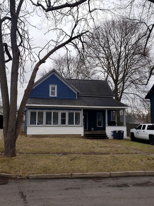 216 N Monroe St, Lapeer, MI, 48446-2004 | Card Image
