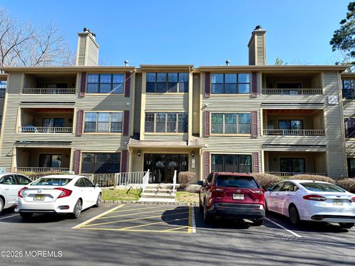1305-1305 Stoneridge Cir, Helmetta, NJ, 08828-1139 | Card Image
