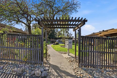 5354 Angelina Ave, Carmichael, CA, 95608-3675 | Card Image