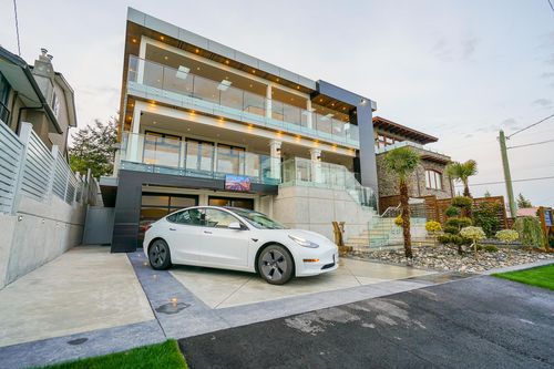15729 Cliff Ave, White Rock, BC, V4B1W3 | Card Image