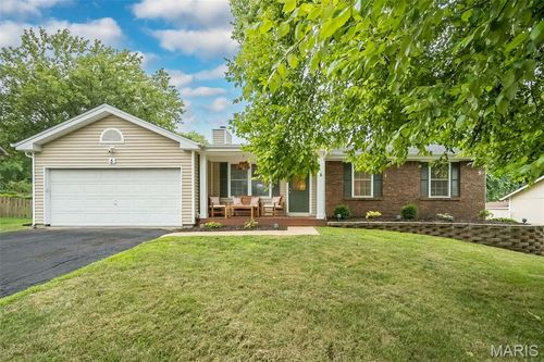 5 Bee Ridge Ct, Saint Peters, MO, 63376-4635 | Card Image