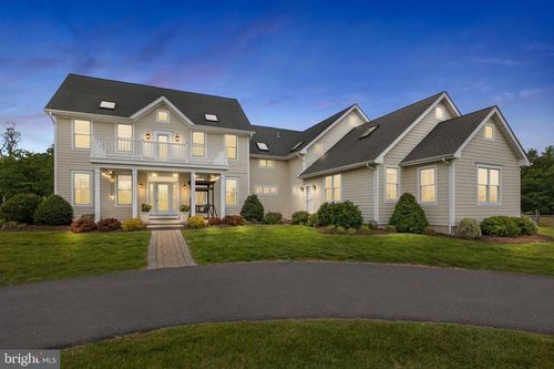 658 Brunswick Pike, LAMBERTVILLE, NJ, 08530-2723 | Card Image