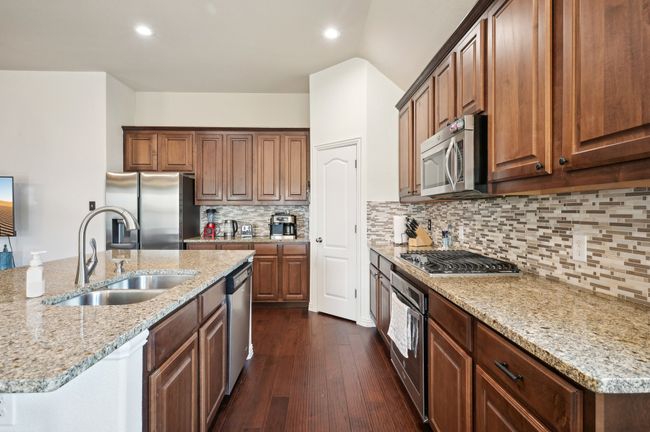 1404 Freesia Dr, House other with 3 bedrooms, 2 bathrooms and null parking in Little Elm TX | Image 11