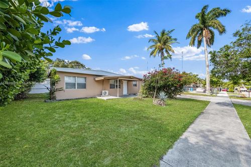 5720 Sw 40th Ct, West Park, FL, 33023-6129 | Card Image