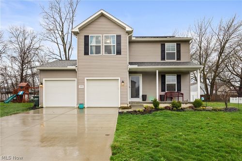 5993 Montauk Pt, Vermilion, OH, 44089-3822 | Card Image