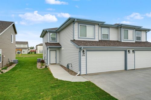 2706 Amelia Ln, Salina, KS, 67401-8539 | Card Image