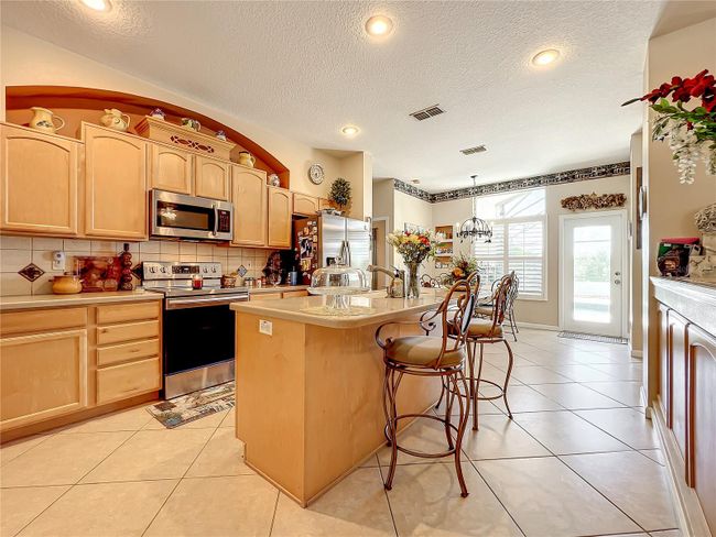 13333 Via Roma Cir, House other with 3 bedrooms, 2 bathrooms and null parking in CLERMONT FL | Image 37