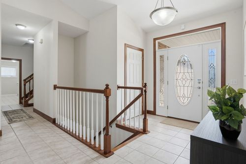 27018 Glynns Creek Ct, Eldridge, IA, 52748-9405 | Card Image