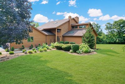 10 Valley View Drive, House other with 3 bedrooms, 3 bathrooms and 4 parking in Lemont IL | Image 3