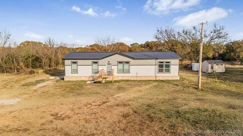 357431 E 960 Rd, Stroud, OK, 74079-3927 | Card Image