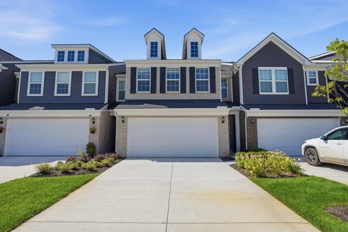 1483 Arcadia Dr, Milford, MI, 48381-4830 | Card Image