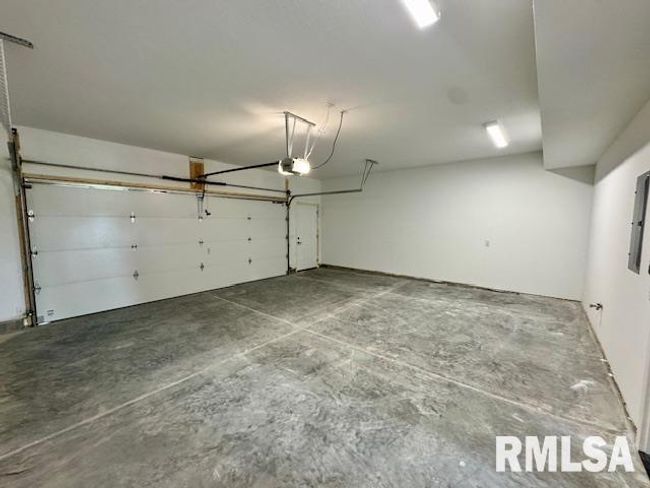 APT-1 - 1002 S 4 Th St, House other with 3 bedrooms, 3 bathrooms and null parking in Clinton IA | Image 21