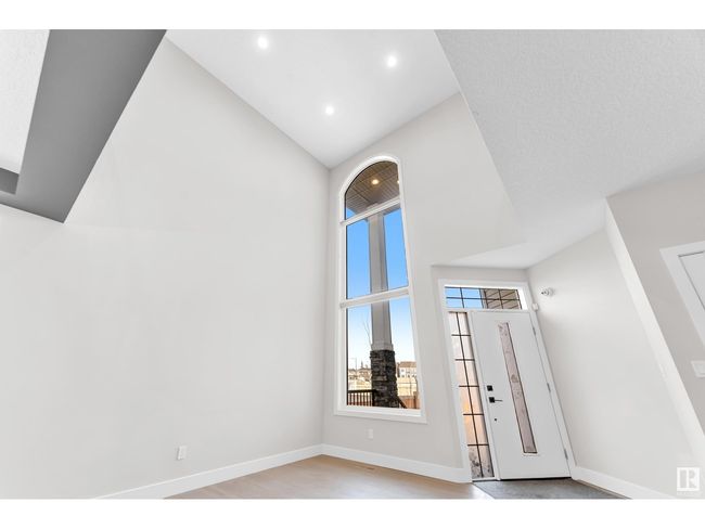 824 34 Ave Nw, House other with 6 bedrooms, 6 bathrooms and 6 parking in Edmonton AB | Image 9