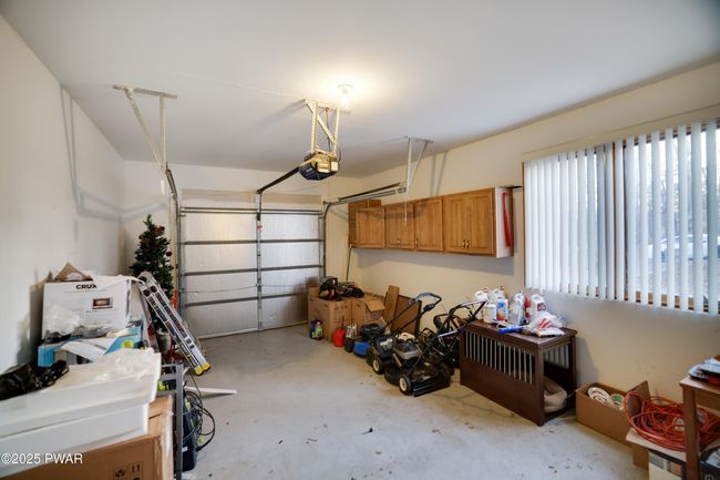 40- Garage | Image 39