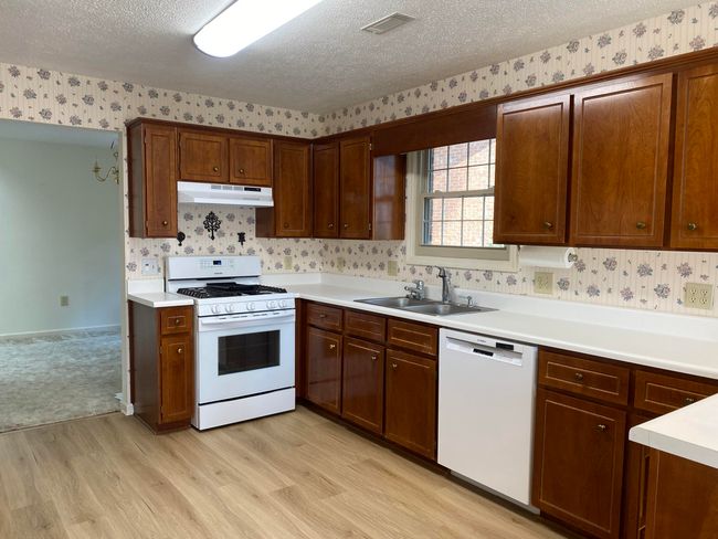 662 Landing Dr, House other with 3 bedrooms, 2 bathrooms and null parking in Aiken SC | Image 6