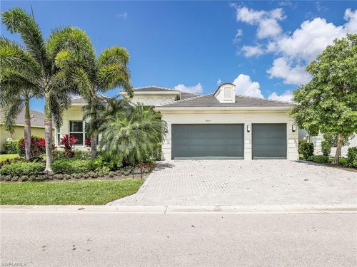28510 Wharton Dr, BONITA SPRINGS, FL, 34135-8641 | Card Image
