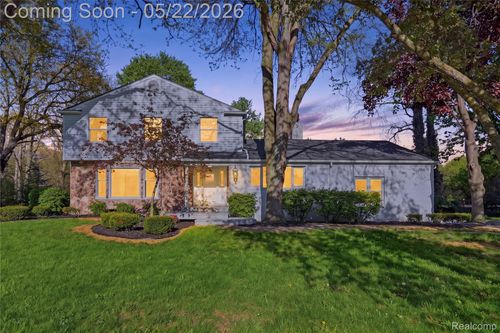 53568 Wolf Dr, Shelby Township, MI, 48316-2648 | Card Image