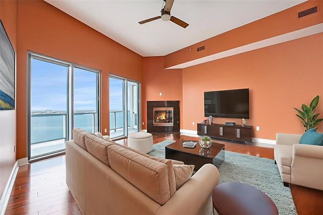 Living room virtually staged | Image 13