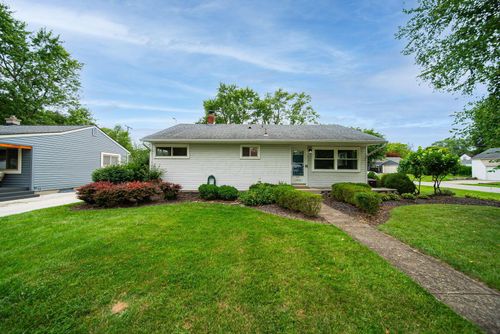 2496 Swansea Rd, Upper Arlington, OH, 43221-1828 | Card Image