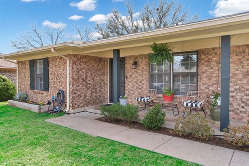 4025 Aragon Dr, Fort Worth, TX, 76133-5558 | Card Image