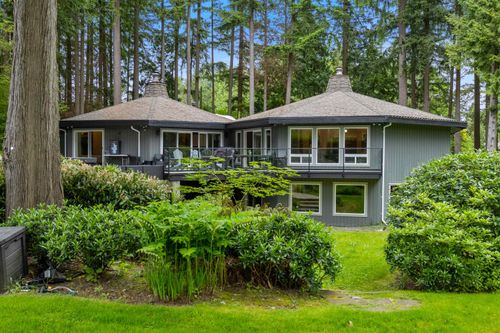 13538 20 Ave, Surrey, BC, V4A1Z6 | Card Image