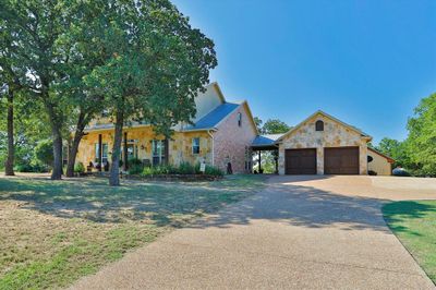 137 Silver Lakes Drive, House other with 4 bedrooms, 3 bathrooms and null parking in Sunset TX | Image 1